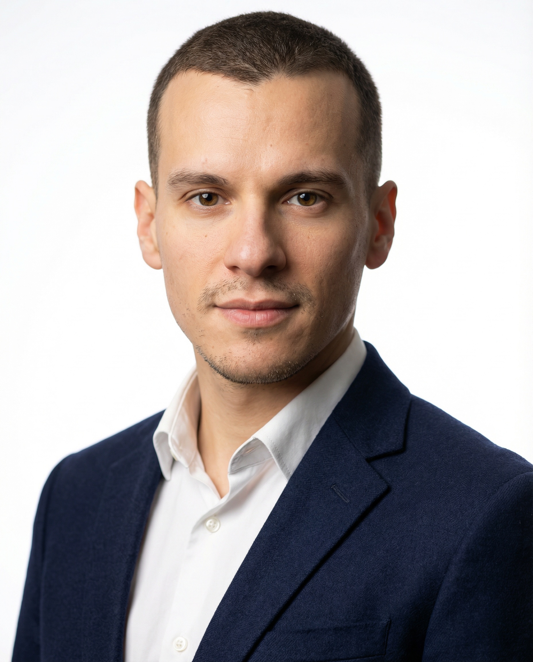 Blazer Blu e Camicia Bianca